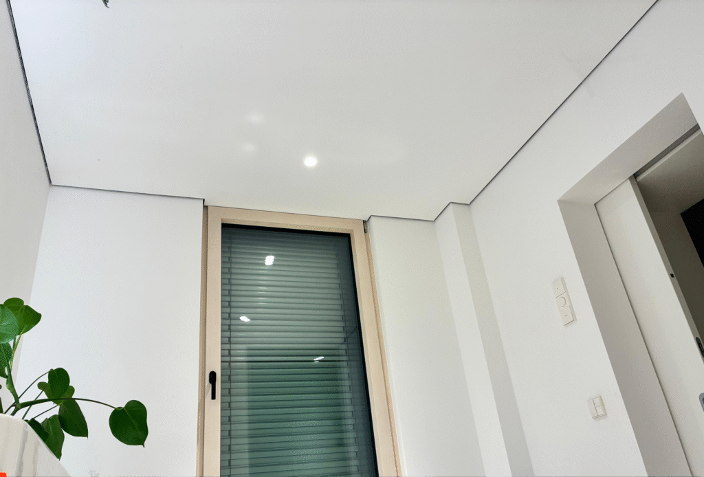 Trockenbau Bad Abgehängte Decke Schattenfuge - BKS Premium